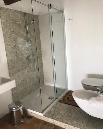 Al Sei Oda ve Kahvaltı Varese