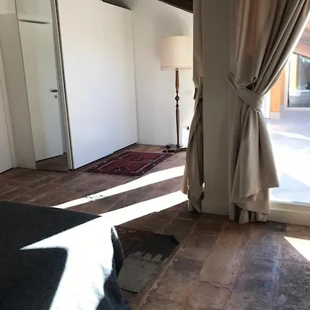 Al Sei Oda ve Kahvaltı