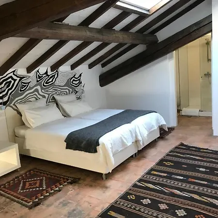 Oda ve Kahvaltı Al Sei Varese